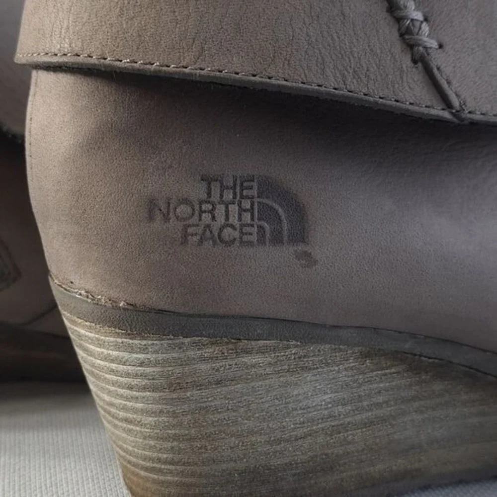 The North Face Women's Wedges/Booties Gray Waterproof Size 8.5‎